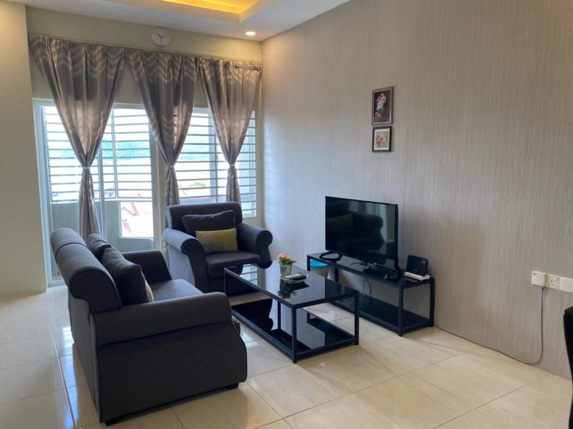 Oyo 91086 Bayu Service Apartment Kuah Exterior foto